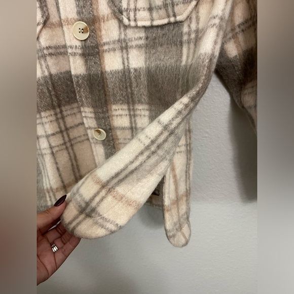 Zara Plaid Shacket / Overshirt - Picture 9 of 10